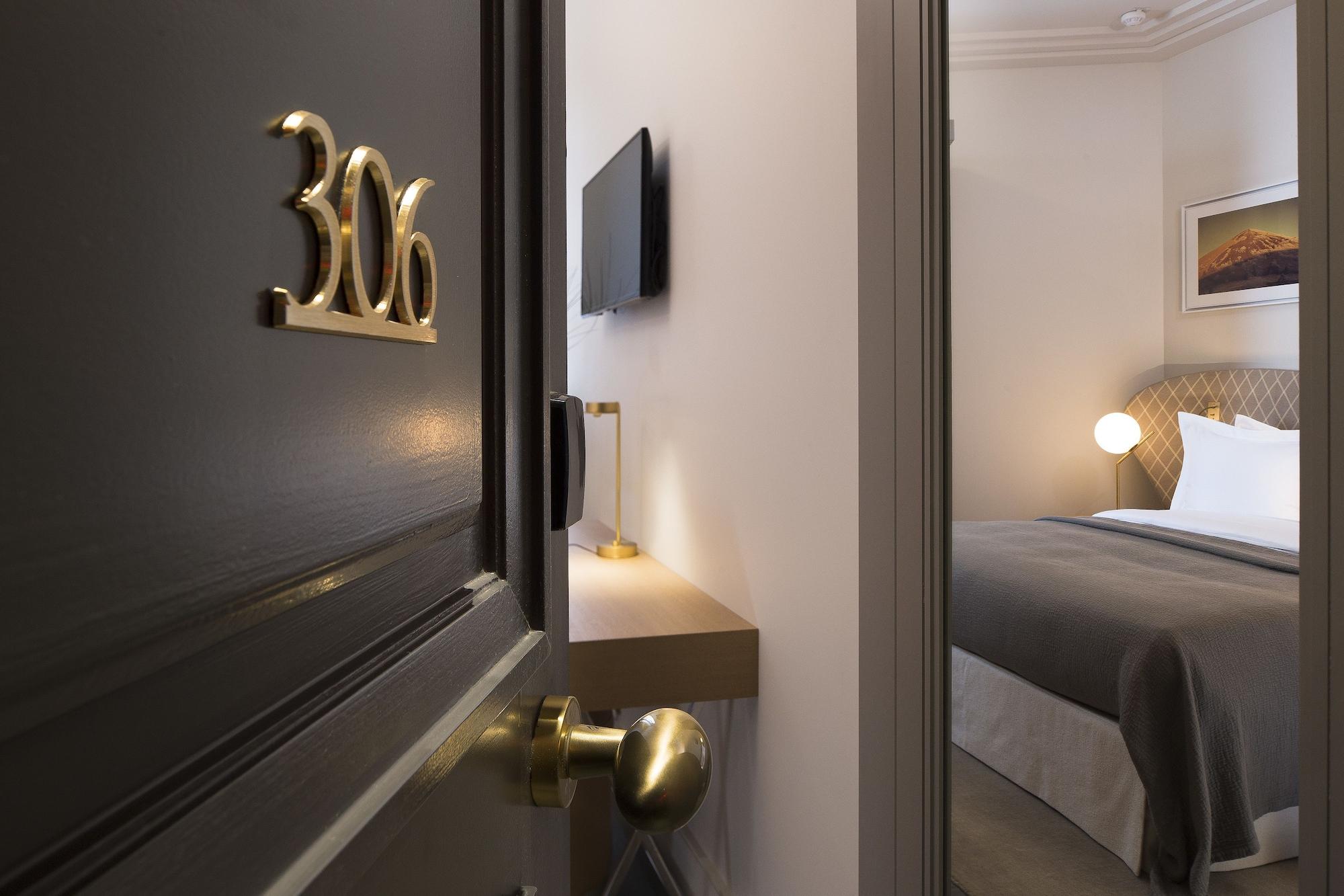 Hotel Le Marianne Париж Экстерьер фото