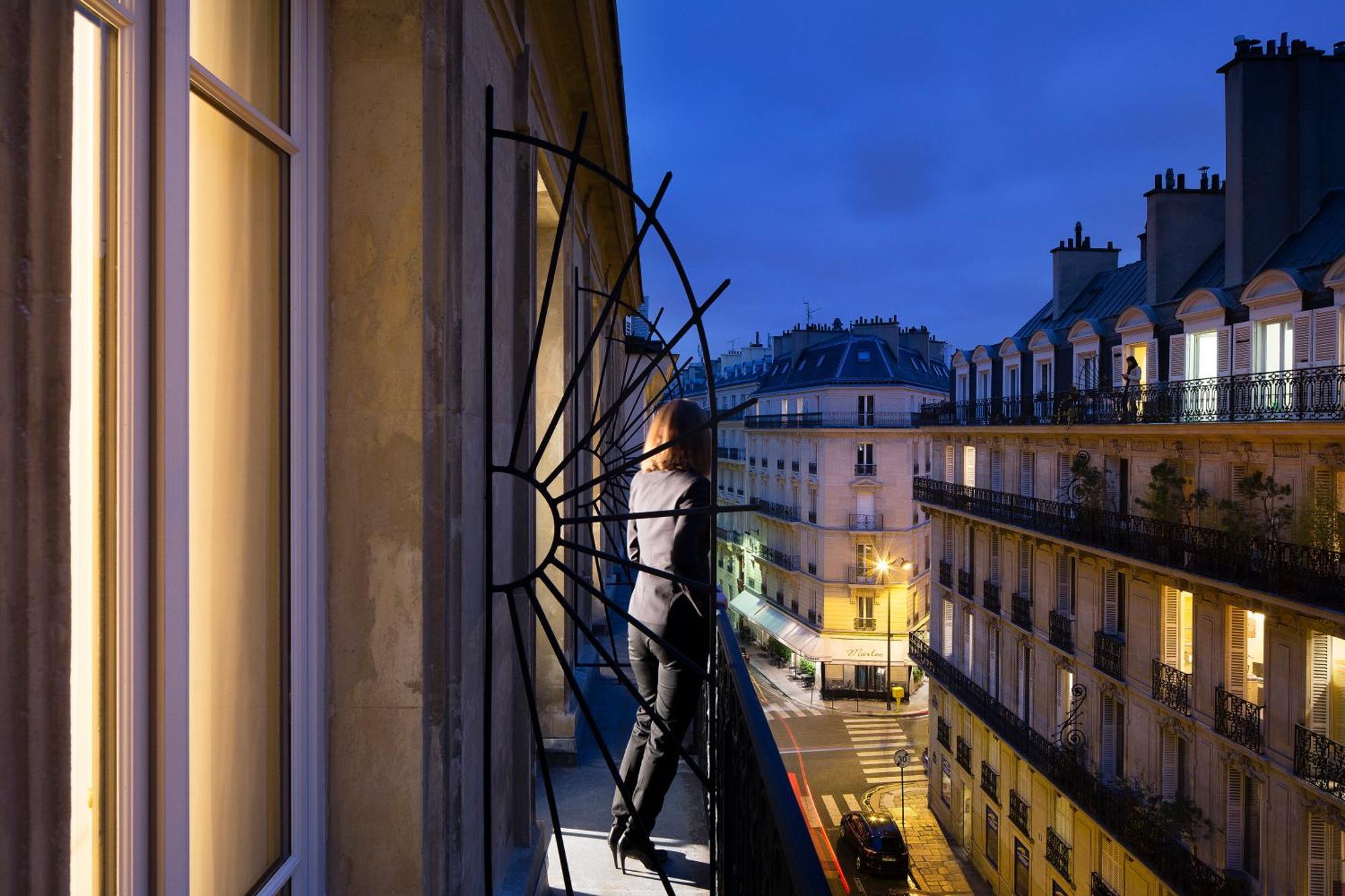 Hotel Le Marianne Париж Экстерьер фото
