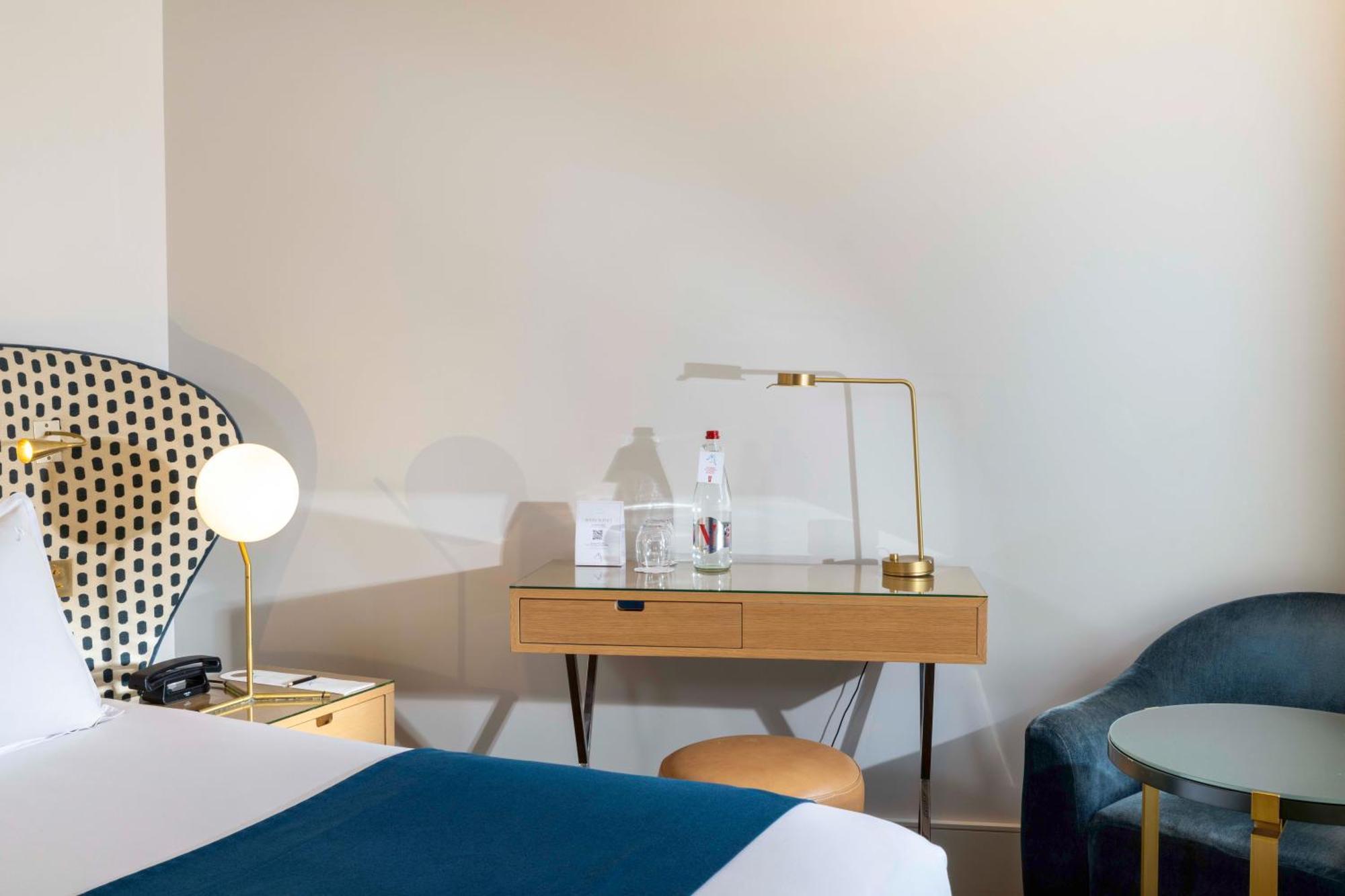Hotel Le Marianne Париж Экстерьер фото