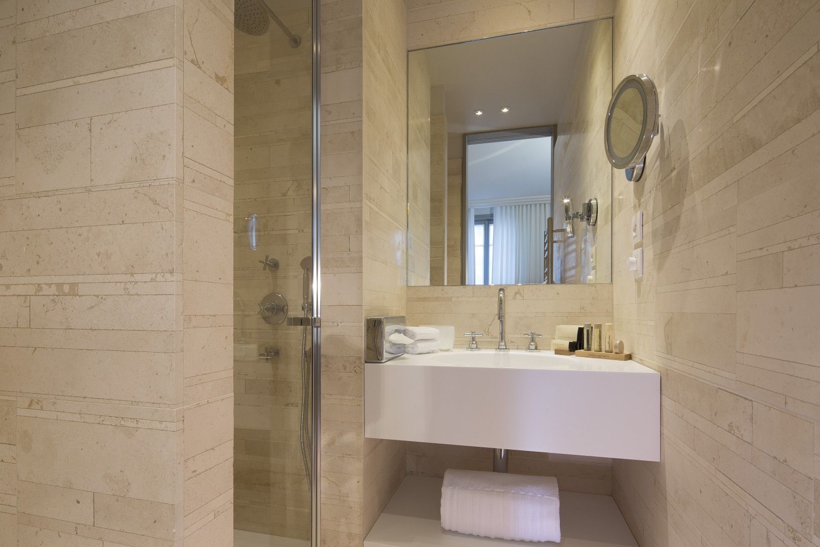 Hotel Le Marianne Париж Экстерьер фото