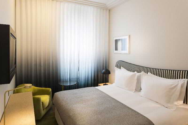 Hotel Le Marianne Париж Экстерьер фото